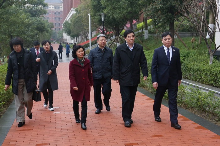 1舒立春主任到我校调研.jpg