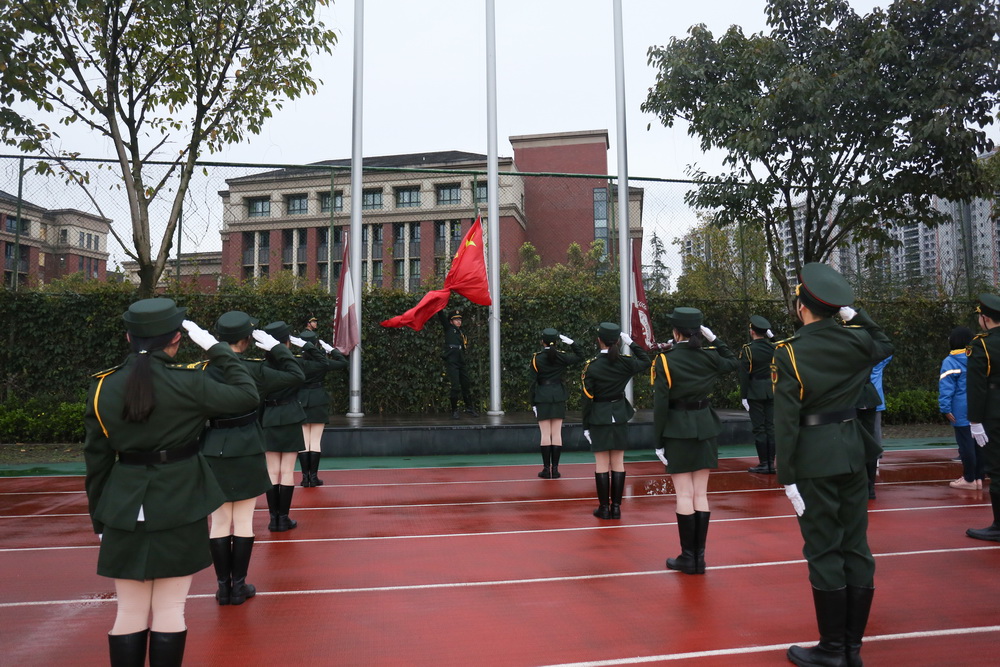 国旗仪仗队开学典礼升旗仪式_调整大小.jpg