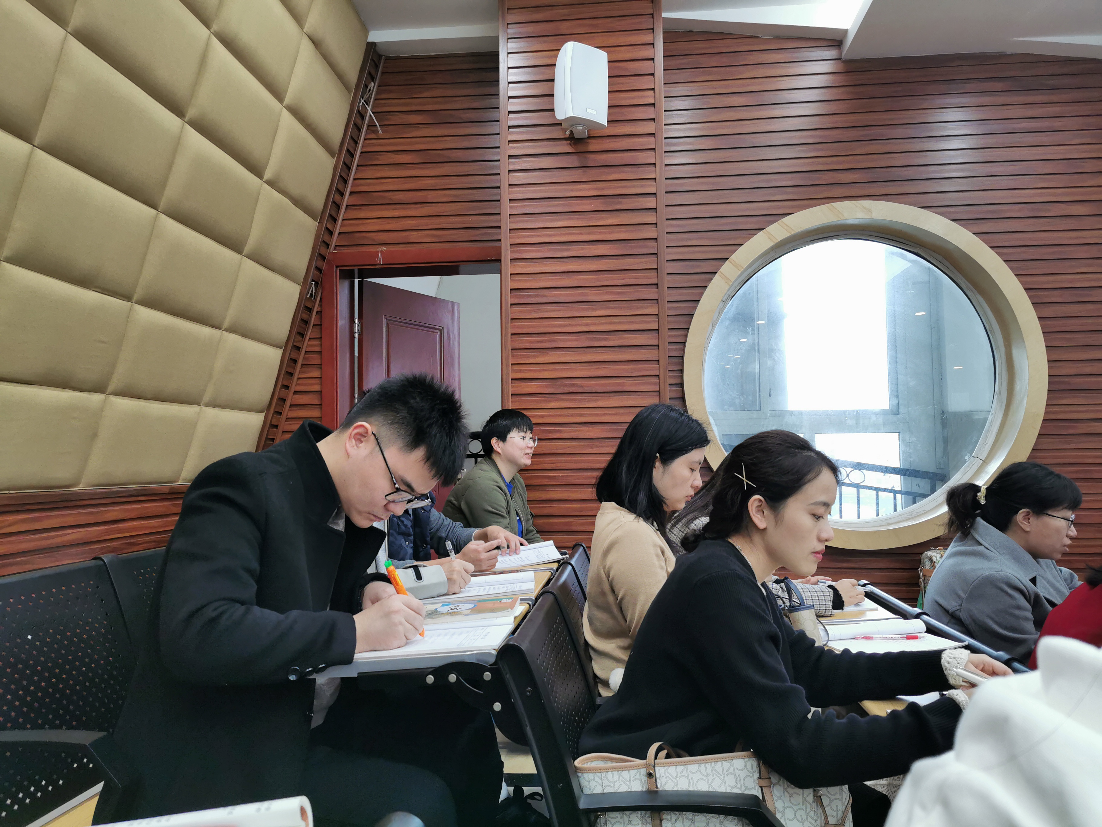 红星照耀中国研读1.jpg
